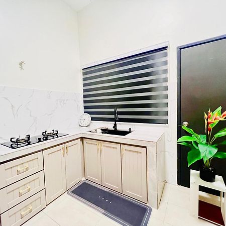Quayside Cove Homestay - Corner House, Shah Alam Rimbayu Netflix Syok Tv Bbq Zewnętrze zdjęcie